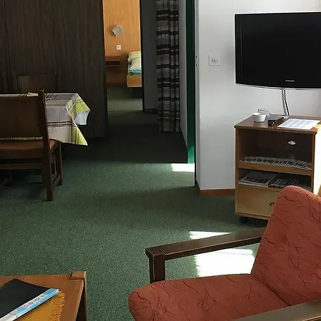 Adular Saas-Fee