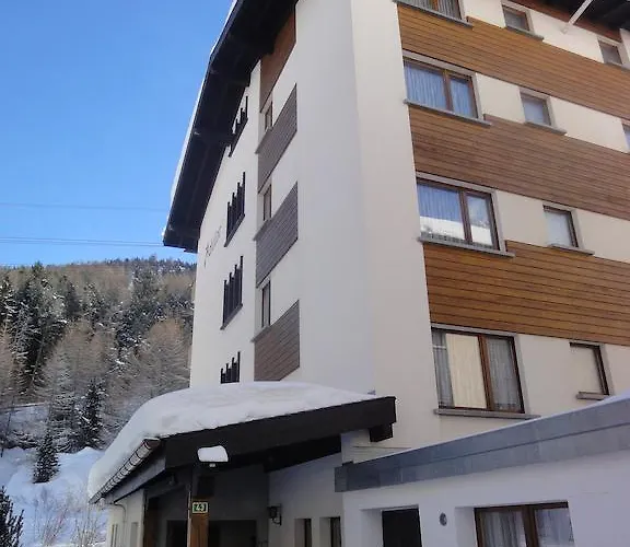 公寓 Adular 萨斯费